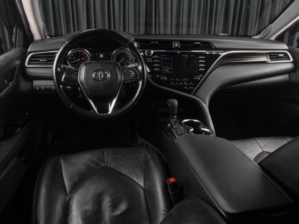 Toyota Camry VIII (XV70) с пробегом 2018 года, цена 2 989 000 рублей, 77073 км, седан, Автокод Объявления