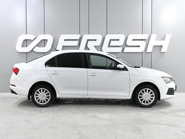 Skoda Rapid II с пробегом 2021 года, цена 1 385 000 рублей, 62683 км, лифтбек, Автокод Объявления