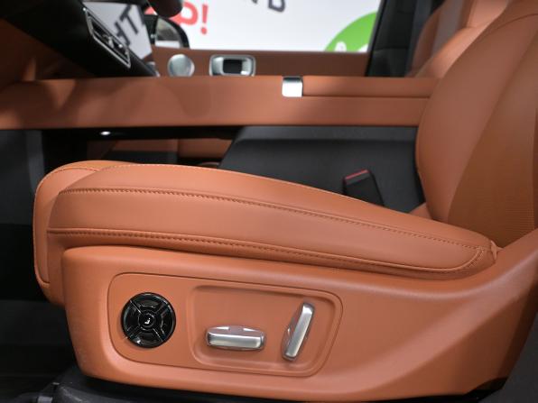 Li Auto (Lixiang) L6 I с пробегом 2024 года, цена 5 620 000 рублей, 42000 км, внедорожник, Автокод Объявления
