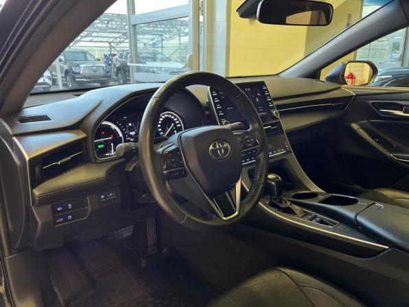 Toyota Avalon V с пробегом 2021 года, цена 3 520 000 рублей, 57590 км, седан, Автокод Объявления