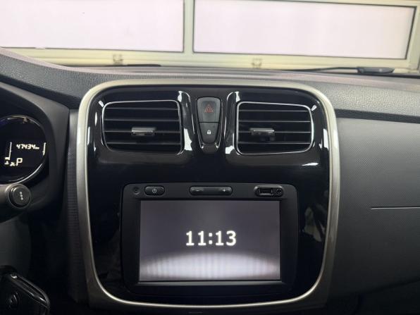 Renault Logan II Рестайлинг с пробегом 2021 года, цена 1 350 000 рублей, 47500 км, седан, Автокод Объявления