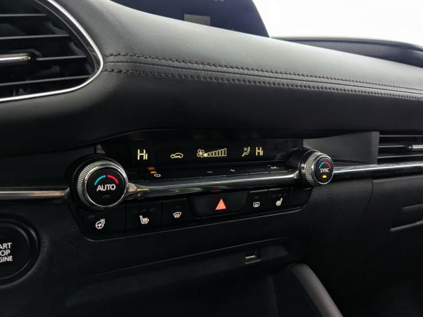 Mazda 3 IV (BP) с пробегом 2019 года, цена 1 990 000 рублей, 87602 км, седан, Автокод Объявления