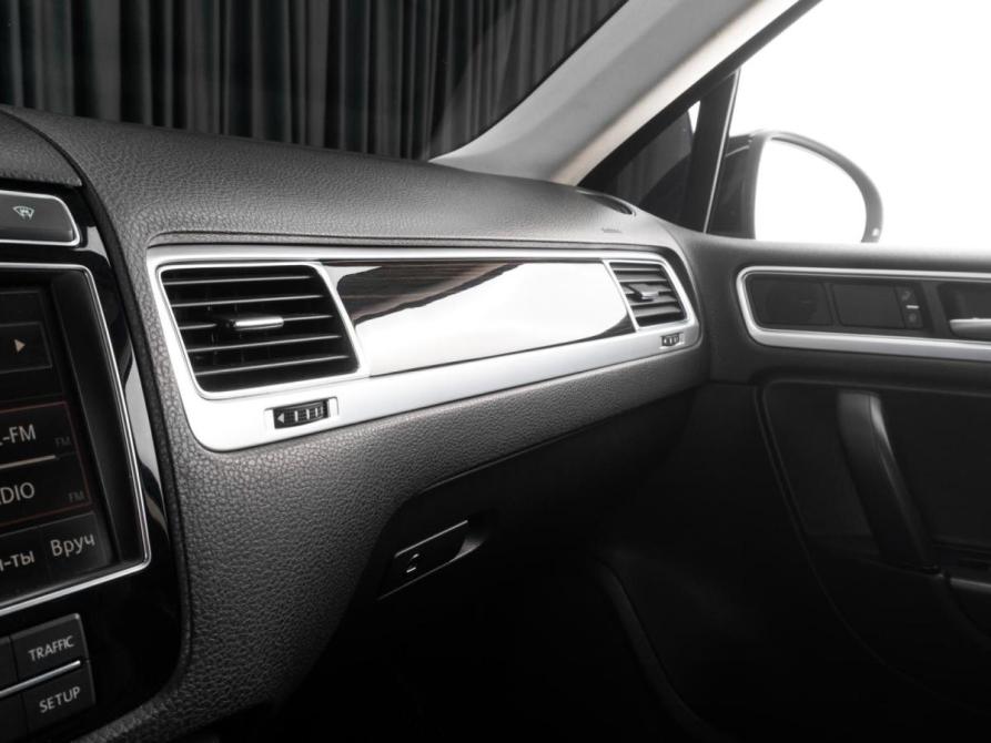 Volkswagen Touareg II Рестайлинг Тюмень  - изображение 22