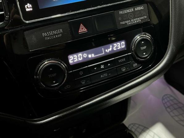 Mitsubishi Outlander III Рестайлинг 2 с пробегом 2018 года, цена 1 490 000 рублей, 258400 км, внедорожник, Автокод Объявления