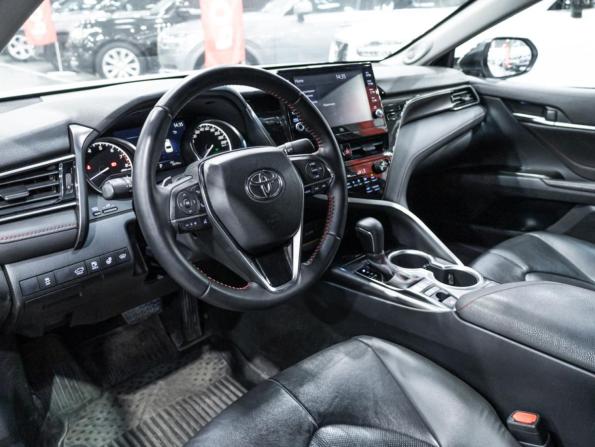 Toyota Camry VIII (XV70) Рестайлинг с пробегом 2021 года, цена 3 199 700 рублей, 126611 км, седан, Автокод Объявления