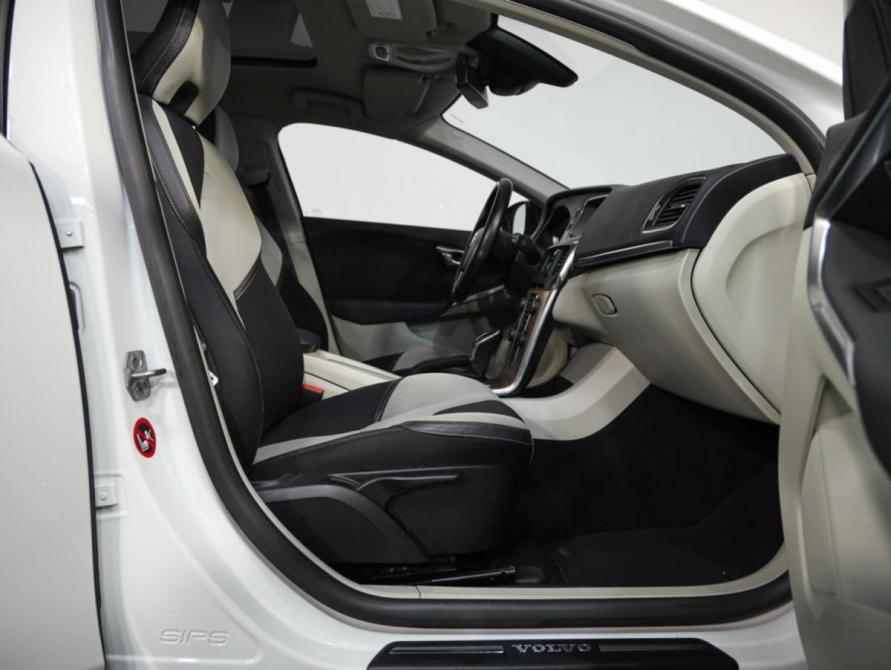 Volvo V40 Cross Country I Санкт-Петербург  - изображение 21