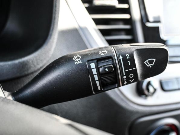 Hyundai Solaris II с пробегом 2018 года, цена 1 524 000 рублей, 52275 км, седан, Автокод Объявления