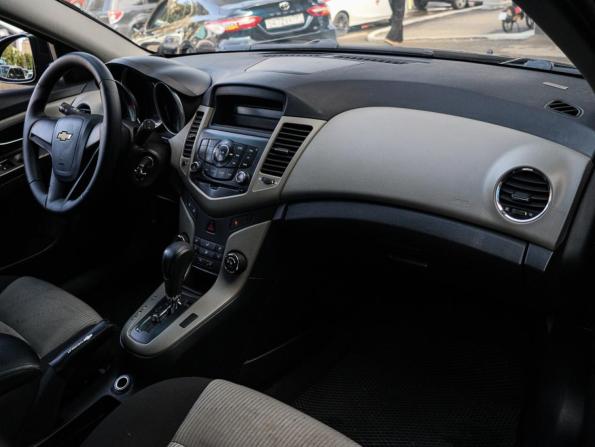 Chevrolet Cruze I Рестайлинг с пробегом 2012 года, цена 670 000 рублей, 258918 км, хэтчбек, Автокод Объявления