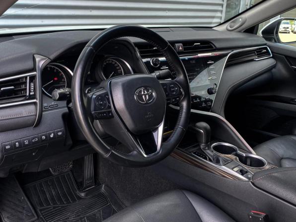 Toyota Camry VIII (XV70) с пробегом 2018 года, цена 2 598 000 рублей, 76000 км, седан, Автокод Объявления