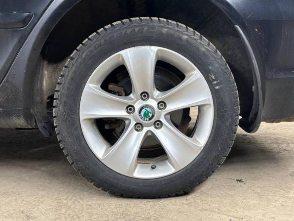 Skoda Octavia II (A5) Рестайлинг с пробегом 2012 года, цена 629 000 рублей, 227000 км, лифтбек, Автокод Объявления