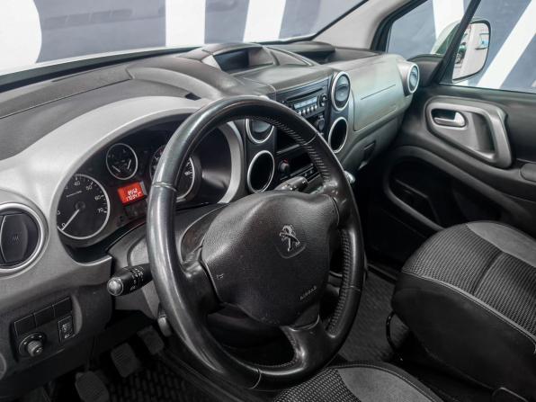 Peugeot Partner II Рестайлинг 2 с пробегом 2016 года, цена 1 149 900 рублей, 170000 км, компактвэн, Автокод Объявления