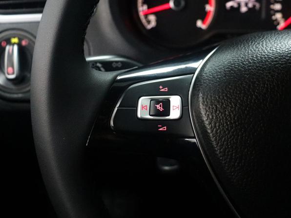Volkswagen Polo V Рестайлинг с пробегом 2016 года, цена 1 199 000 рублей, 90600 км, седан, Автокод Объявления
