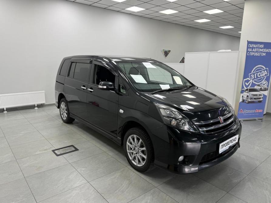 Toyota ISis I Рестайлинг Казань  - изображение 3