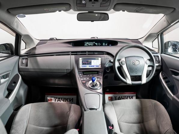 Toyota Prius III (XW30) с пробегом 2011 года, цена 895 000 рублей, 331600 км, лифтбек, Автокод Объявления