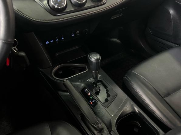Toyota RAV4 IV (XA40) Рестайлинг с пробегом 2016 года, цена 2 199 000 рублей, 156447 км, внедорожник, Автокод Объявления