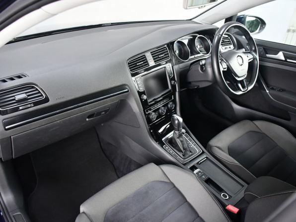 Volkswagen Golf VII с пробегом 2014 года, цена 1 265 000 рублей, 81363 км, универсал, Автокод Объявления