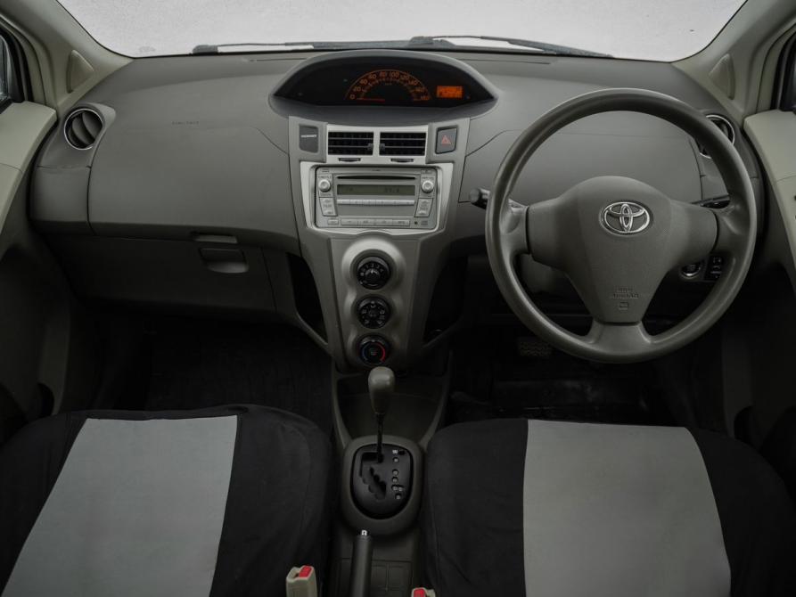 Toyota Vitz II (XP90) Тюмень  - изображение 8