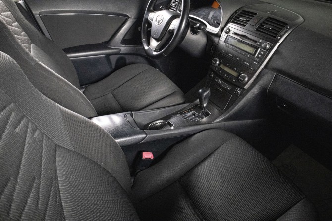 Toyota Avensis III с пробегом 2009 года, цена 979 000 рублей, 249484 км, седан, Автокод Объявления