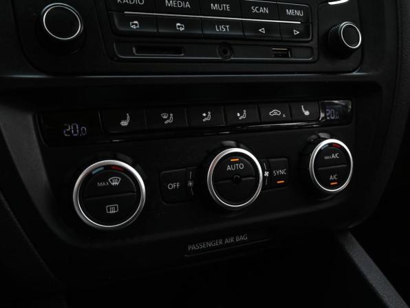 Volkswagen Jetta VI Рестайлинг с пробегом 2014 года, цена 1 040 000 рублей, 184500 км, седан, Автокод Объявления