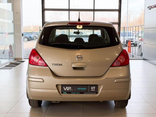 Nissan Tiida I Рестайлинг с пробегом 2010 года, цена 775 000 рублей, 211194 км, хэтчбек, Автокод Объявления