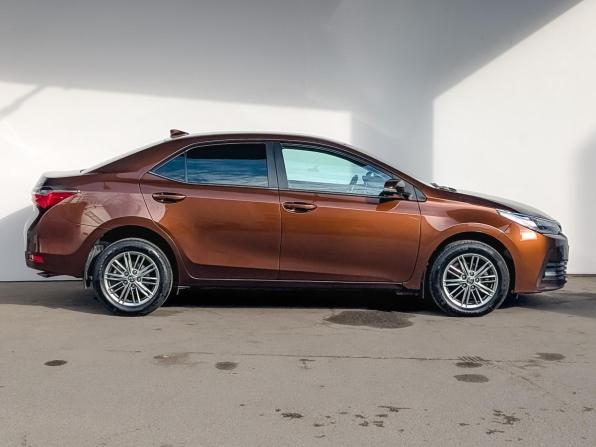 Toyota Corolla XI (E160 E170 E180) Рестайлинг 1 с пробегом 2018 года, цена 1 750 000 рублей, 107942 км, седан, Автокод Объявления