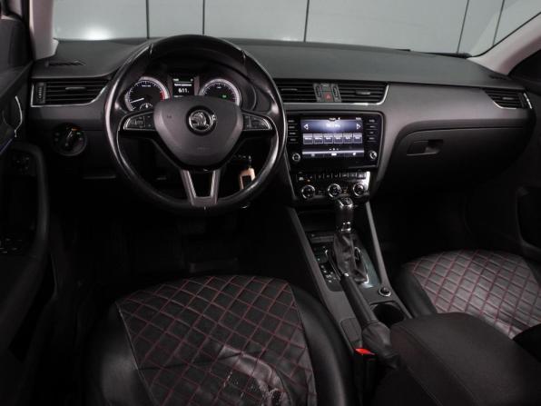 Skoda Octavia III (A7) Рестайлинг с пробегом 2017 года, цена 2 120 000 рублей, 114497 км, лифтбек, Автокод Объявления