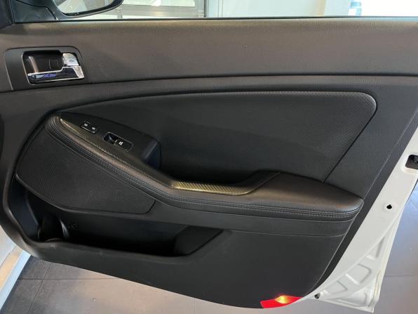 Kia Optima III с пробегом 2011 года, цена 1 090 000 рублей, 281827 км, седан, Автокод Объявления