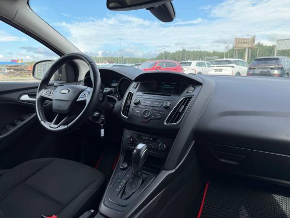 Ford Focus III Рестайлинг с пробегом 2017 года, цена 1 045 000 рублей, 138550 км, хэтчбек, Автокод Объявления