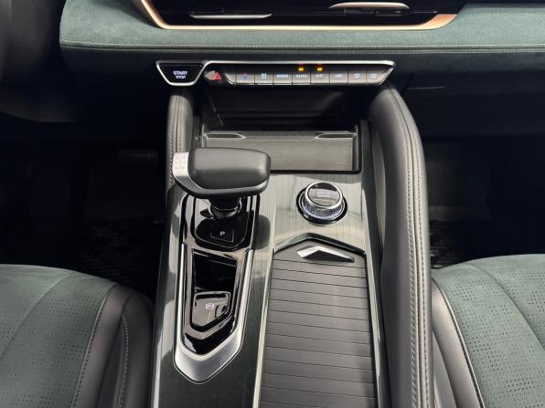 Geely Monjaro I с пробегом 2023 года, цена 3 095 000 рублей, 75728 км, внедорожник, Автокод Объявления