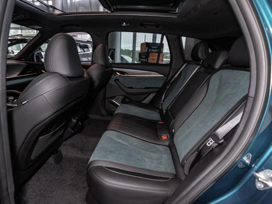 Geely Monjaro I Москва  - изображение 12