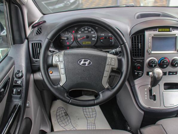 Hyundai Grand Starex I с пробегом 2015 года, цена 1 592 400 рублей, 283460 км, минивэн, Автокод Объявления
