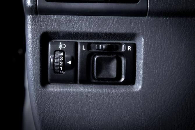Suzuki Jimny III Рестайлинг 1 с пробегом 2011 года, цена 1 170 000 рублей, 199661 км, внедорожник, Автокод Объявления