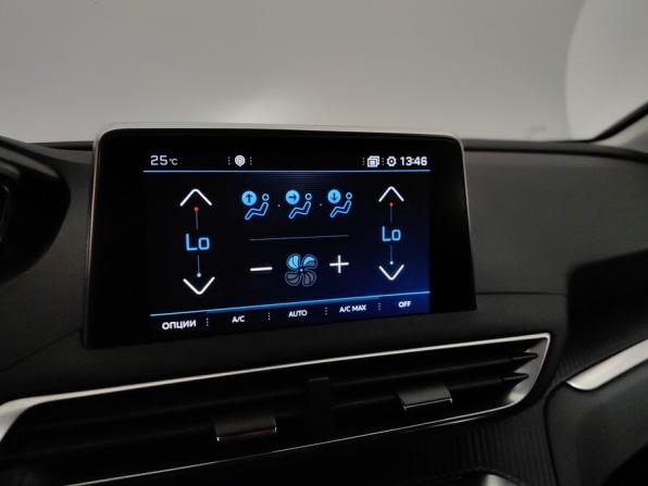 Peugeot 3008 II с пробегом 2019 года, цена 1 598 000 рублей, 168000 км, внедорожник, Автокод Объявления