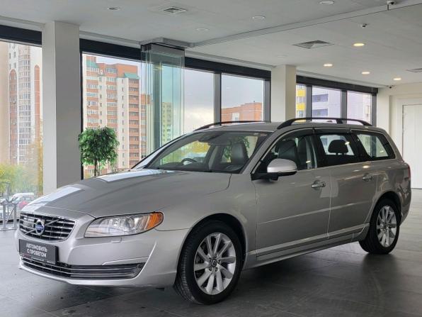 Volvo V70 III Рестайлинг с пробегом 2013 года, цена 1 000 000 рублей, 145115 км, универсал, Автокод Объявления