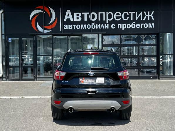 Ford Kuga II Рестайлинг с пробегом 2018 года, цена 1 678 000 рублей, 124350 км, внедорожник, Автокод Объявления