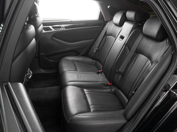 Hyundai Genesis II с пробегом 2016 года, цена 2 199 000 рублей, 195564 км, седан, Автокод Объявления
