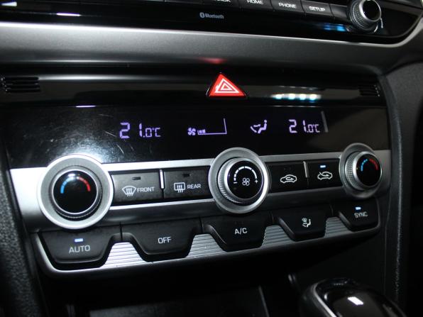 Hyundai Elantra VI (AD) Рестайлинг с пробегом 2019 года, цена 1 589 900 рублей, 168725 км, седан, Автокод Объявления