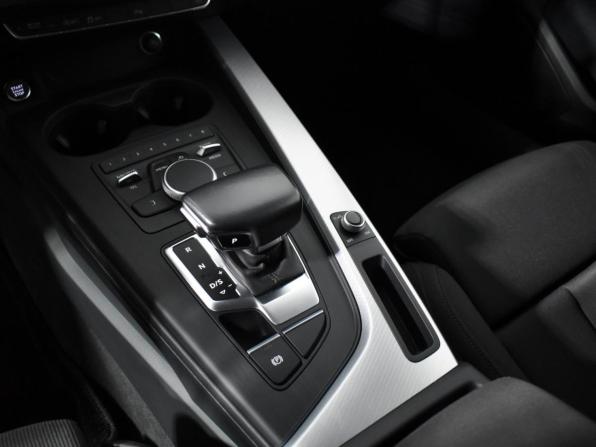 Audi A4 V (B9) с пробегом 2019 года, цена 2 300 000 рублей, 240000 км, универсал, Автокод Объявления