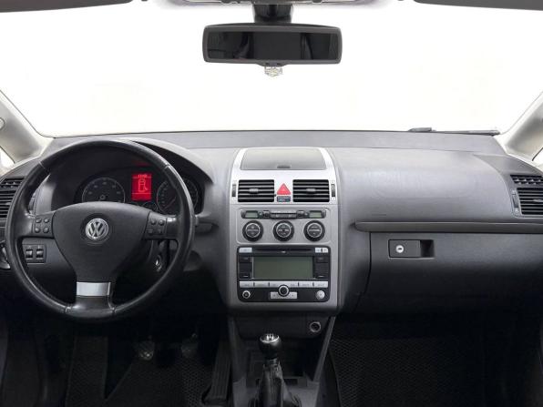 Volkswagen Touran I Рестайлинг с пробегом 2009 года, цена 769 900 рублей, 217700 км, компактвэн, Автокод Объявления