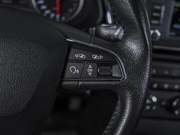 SEAT Leon III с пробегом 2013 года, цена 930 000 рублей, 192044 км, хэтчбек, Автокод Объявления