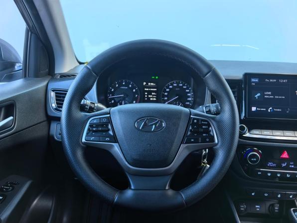 Hyundai Solaris II Рестайлинг с пробегом 2021 года, цена 1 580 000 рублей, 83955 км, седан, Автокод Объявления