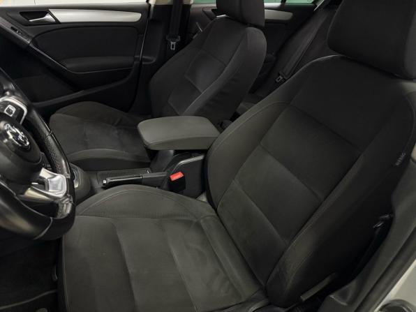 Volkswagen Golf VI с пробегом 2009 года, цена 650 000 рублей, 319225 км, хэтчбек, Автокод Объявления