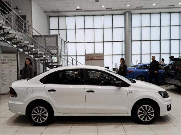 Volkswagen Polo V Рестайлинг с пробегом 2017 года, цена 1 190 000 рублей, 91340 км, седан, Автокод Объявления