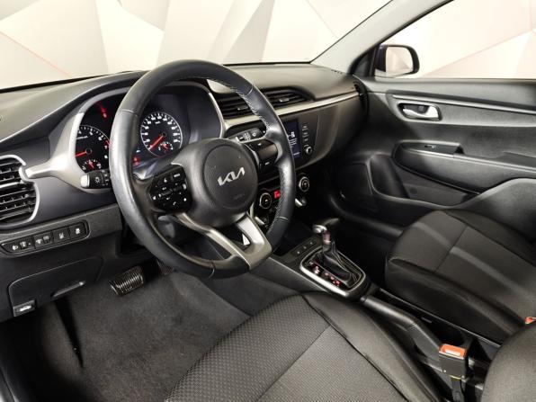 Kia Rio IV Рестайлинг с пробегом 2022 года, цена 1 650 000 рублей, 58076 км, седан, Автокод Объявления