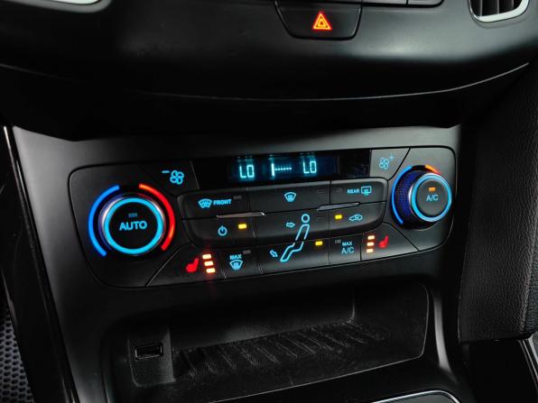 Ford Focus III Рестайлинг с пробегом 2017 года, цена 888 000 рублей, 256211 км, универсал, Автокод Объявления