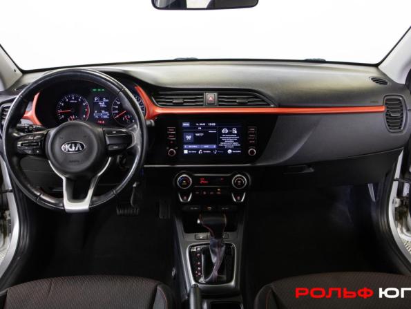 Kia Rio IV Рестайлинг с пробегом 2021 года, цена 1 493 000 рублей, 111331 км, седан, Автокод Объявления