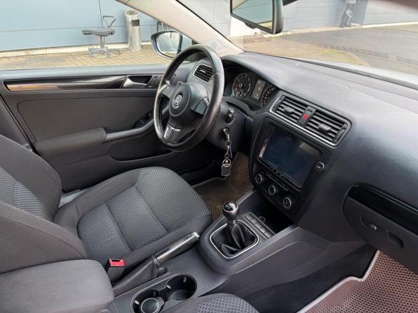 Volkswagen Jetta VI с пробегом 2011 года, цена 552 000 рублей, 215022 км, седан, Автокод Объявления