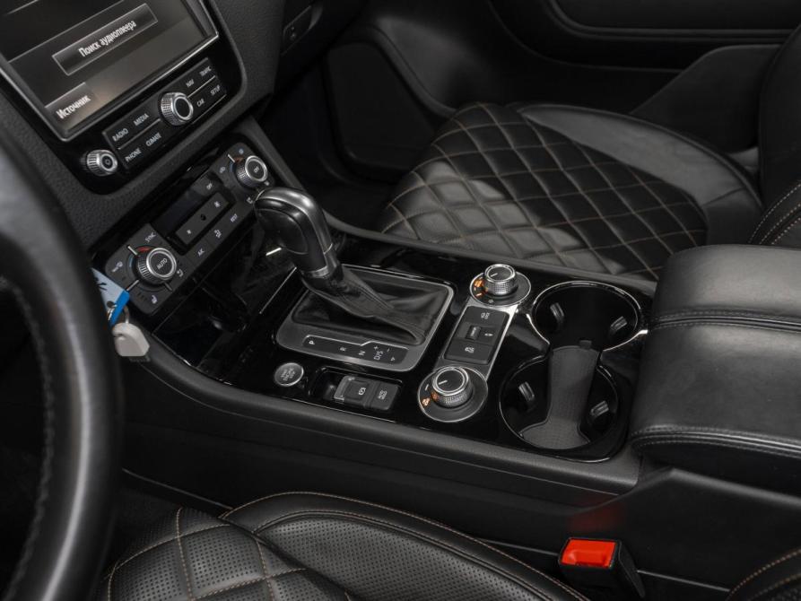 Volkswagen Touareg II Рестайлинг Москва  - изображение 20