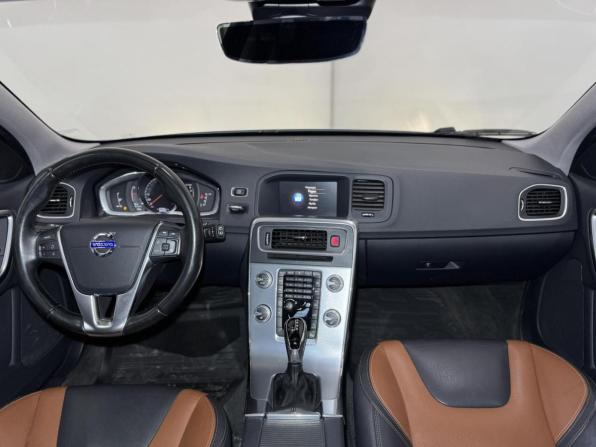 Volvo V60 Cross Country I с пробегом 2018 года, цена 2 299 000 рублей, 80563 км, универсал, Автокод Объявления