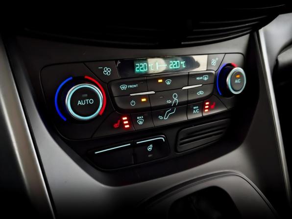 Ford Kuga II Рестайлинг с пробегом 2017 года, цена 1 725 000 рублей, 126876 км, внедорожник, Автокод Объявления